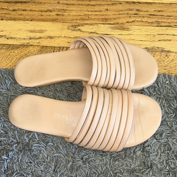 TKEES Shoes - TKEES CARO Nude Tan Slide Sandals Size 8